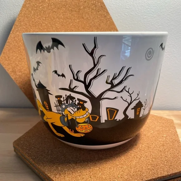 Disney Halloween Ceramic Bowl (large) - Picture 6 of 6